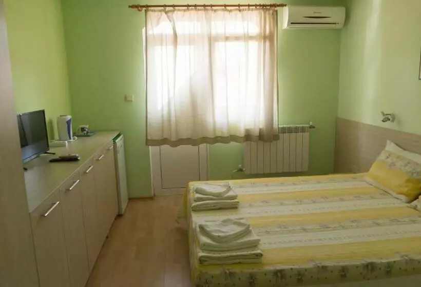 پانسیون Guest House Gardeli