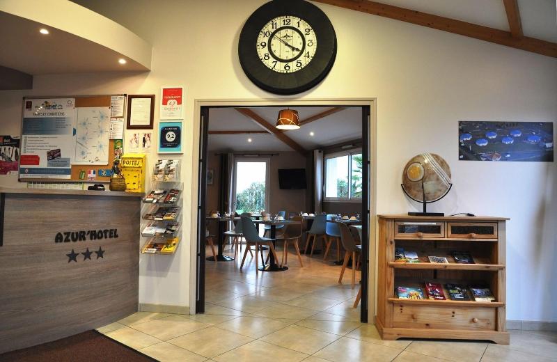 Brit Hotel Azur