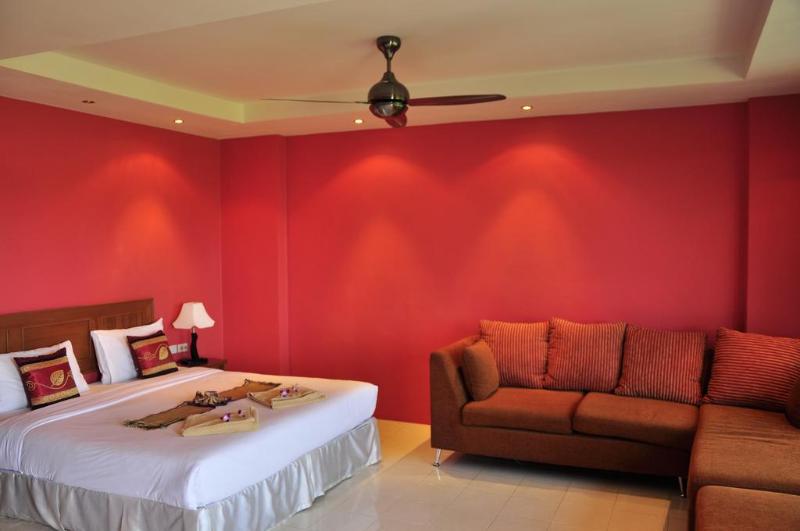 Отель Baan Chayna Lounge Resort