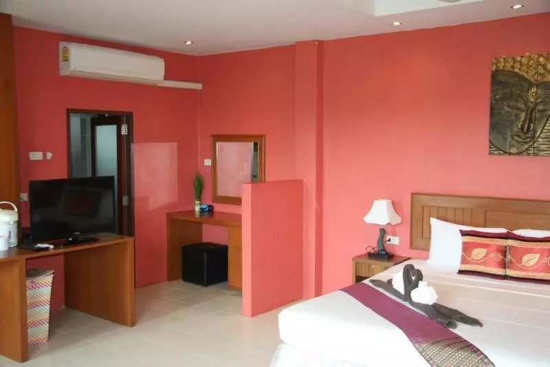 هتل Baan Chayna Lounge Resort