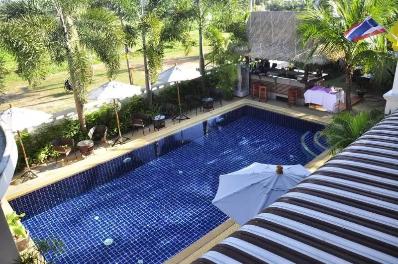 هتل Baan Chayna Lounge Resort