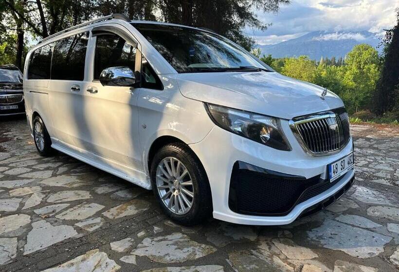 בית מלון כפרי Montana