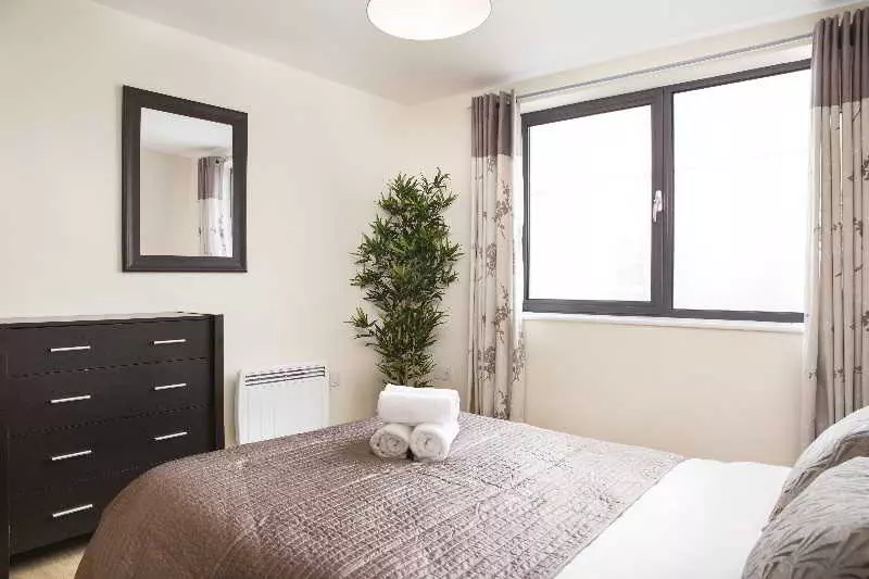 酒店 Cheltenham Plaza