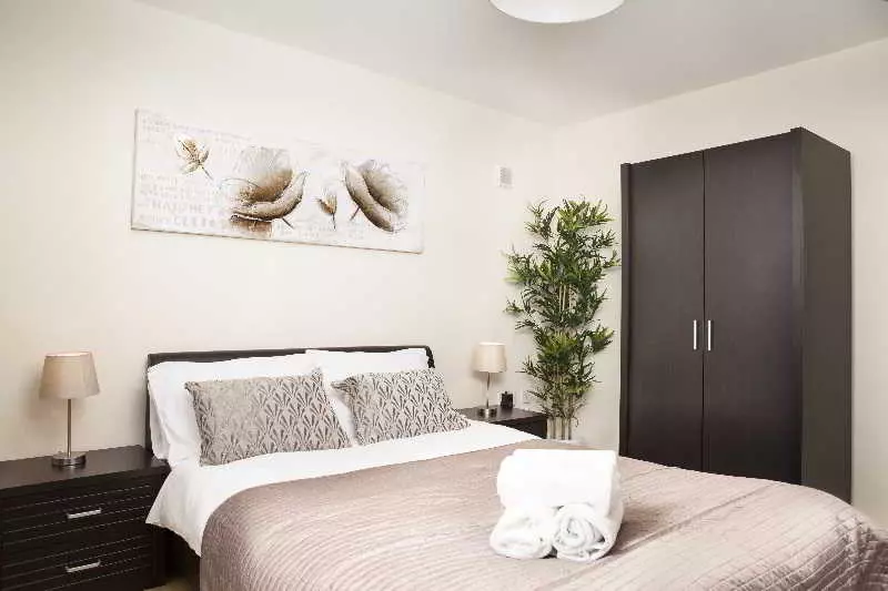 酒店 Cheltenham Plaza