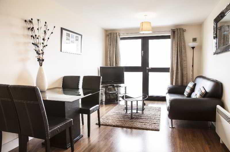 酒店 Cheltenham Plaza