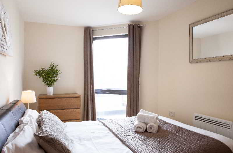 酒店 Cheltenham Plaza