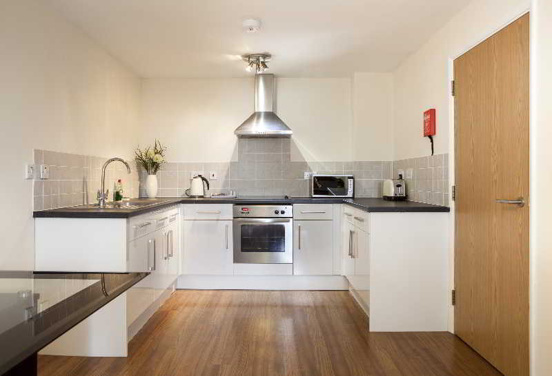 酒店 Cheltenham Plaza