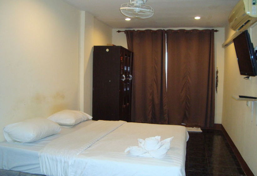 فندق Pandia House