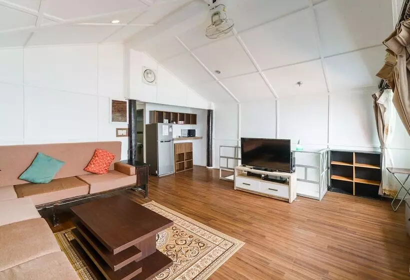 호텔 Rich Resort Beachside