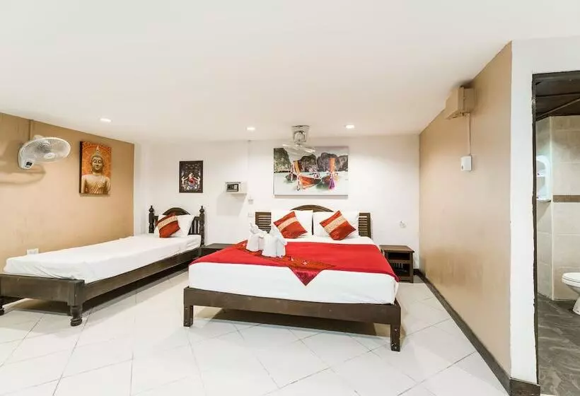 호텔 Rich Resort Beachside