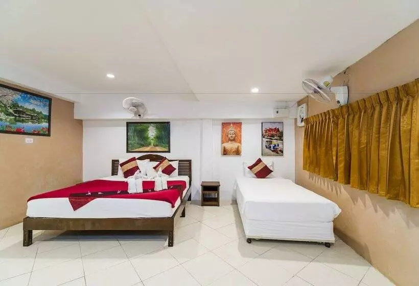 호텔 Rich Resort Beachside