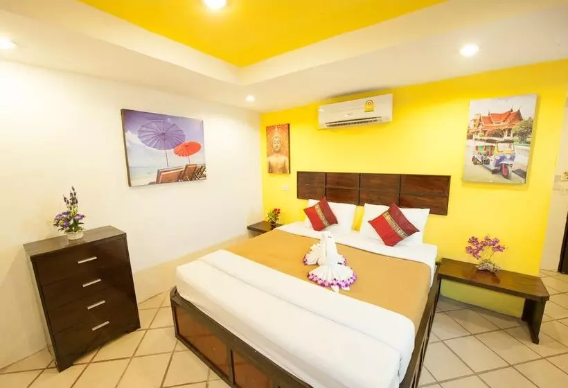 호텔 Rich Resort Beachside