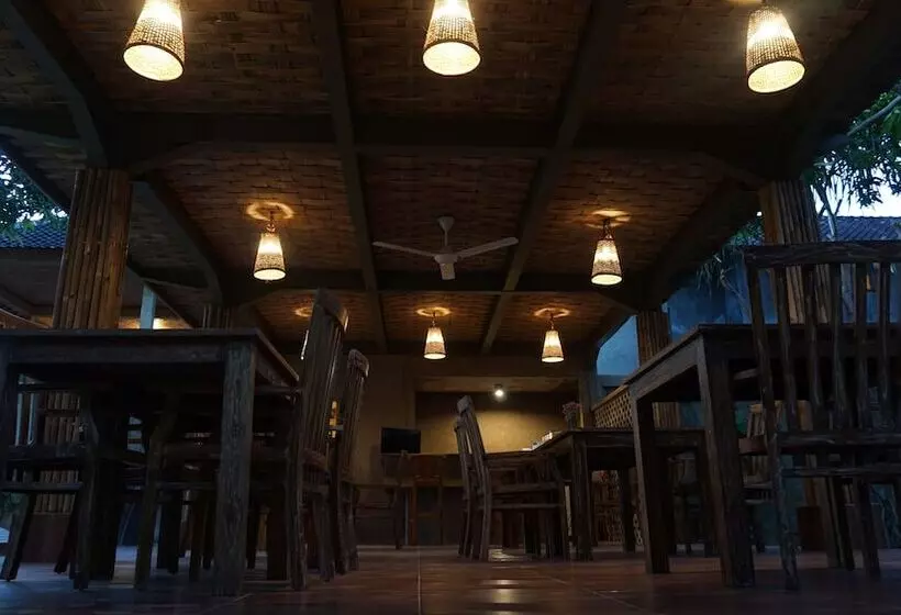 Hotel The Inn By Sunsethouse