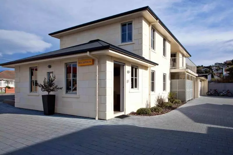 هتل The Mews Oamaru