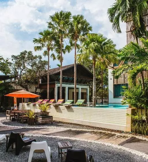 هتل Paragon Inn