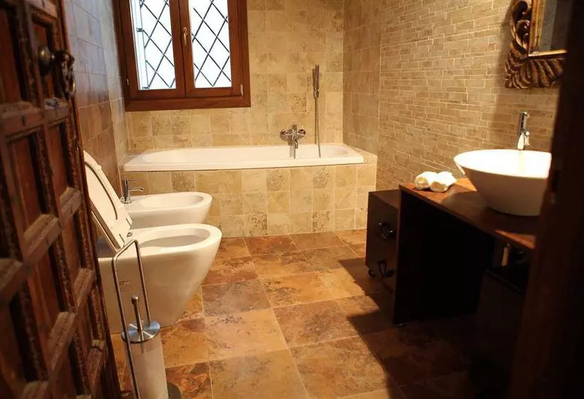 Venice Country Apartments