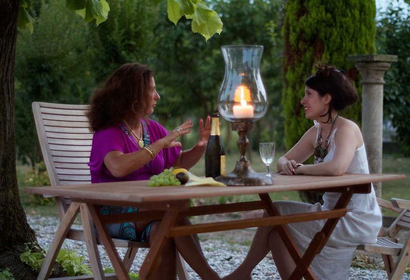 Venice Country Apartments