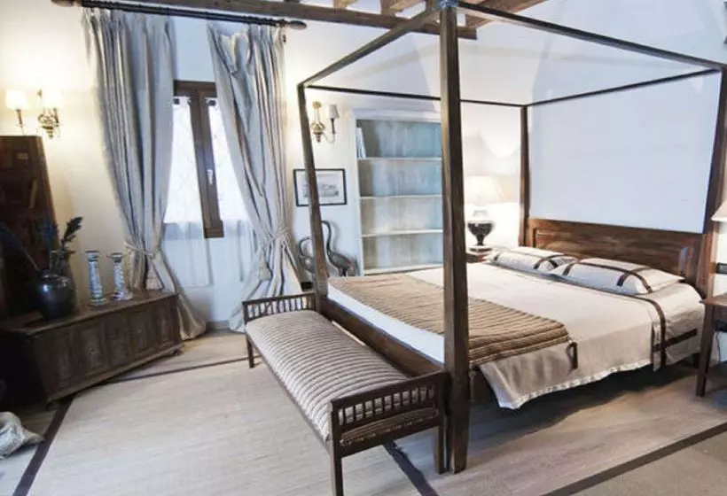 Venice Country Apartments