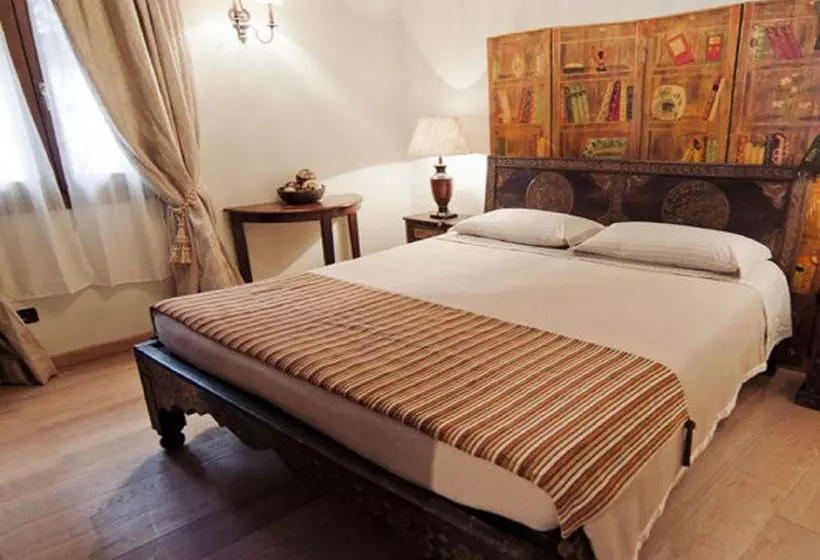 Venice Country Apartments