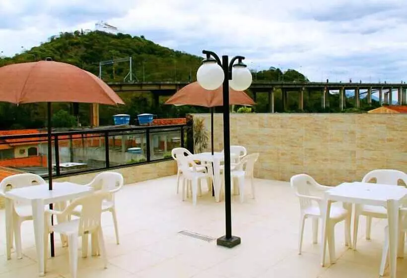 Retkeilymaja Pousada Requinte