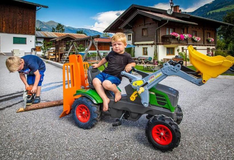 ホテル Bio Bauernhof Schweizerhof