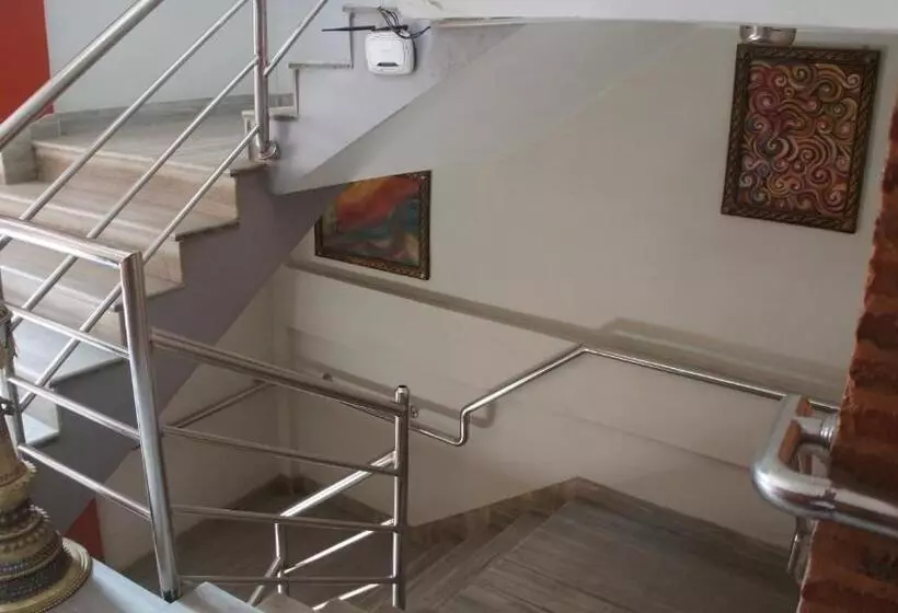 پانسیون City Guest House