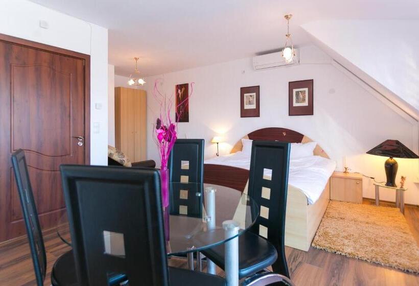 بنسيون Guest Rooms Tivona