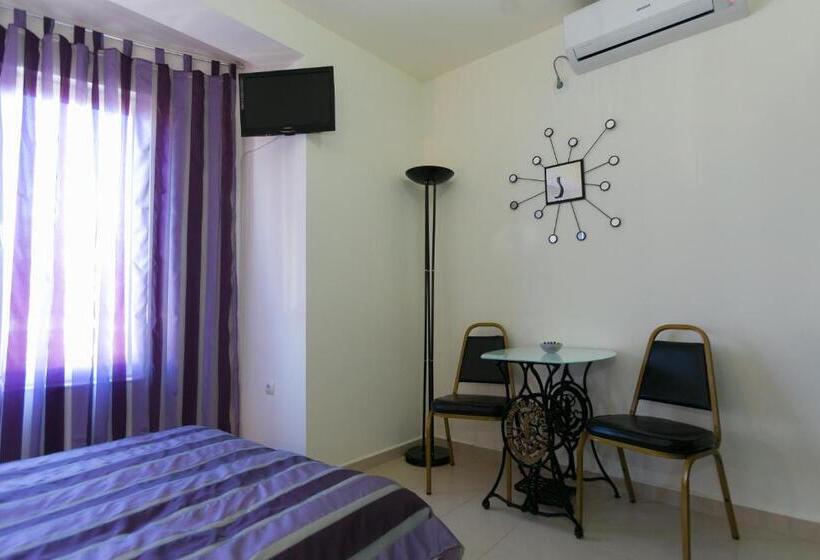 بنسيون Guest Rooms Tivona