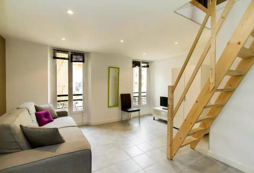 Florella Achard Residence