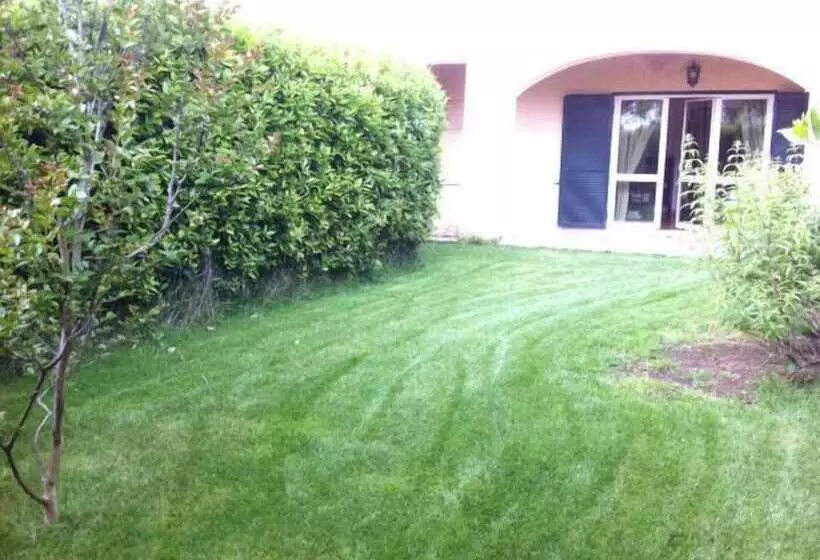 簡易ホテル Casale Di Tormaggiore Villa And Country Suites