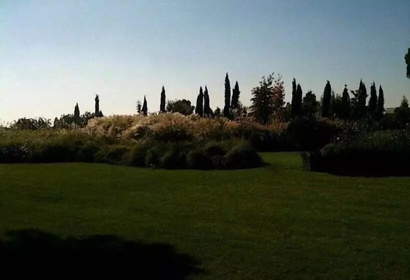 簡易ホテル Casale Di Tormaggiore Villa And Country Suites