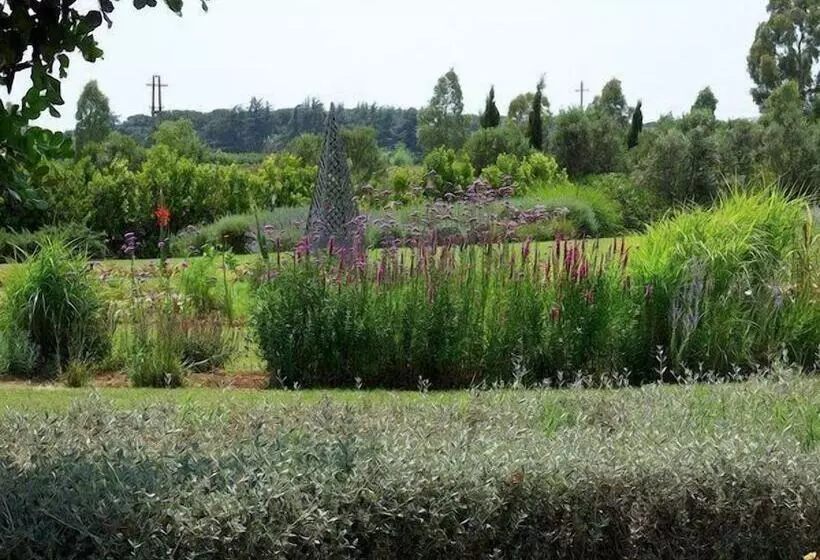 簡易ホテル Casale Di Tormaggiore Villa And Country Suites