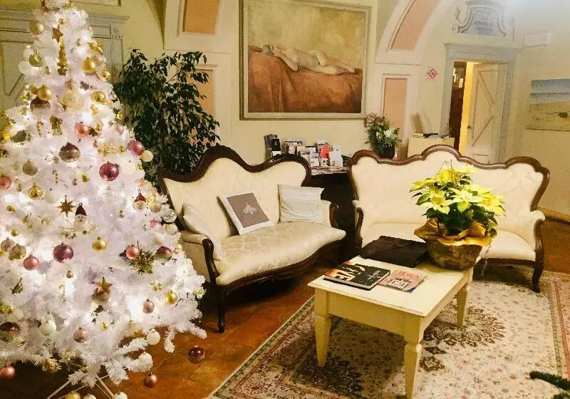 Отель Antico Borgo