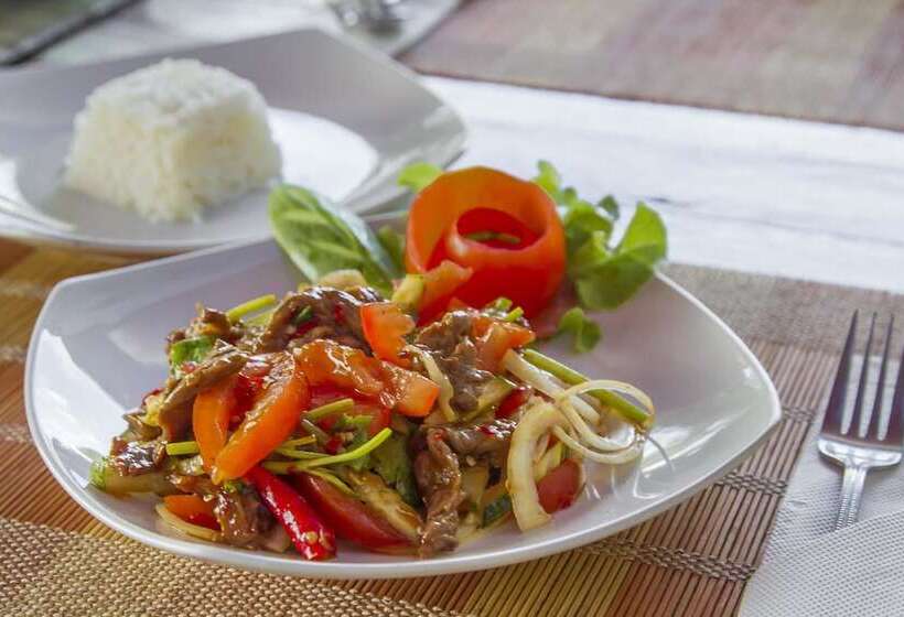 Hotel Crystal Bay Beach Resort