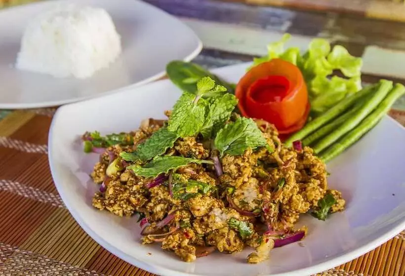 Hotel Crystal Bay Beach Resort