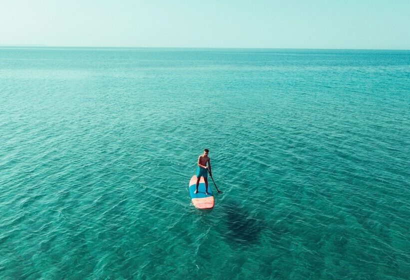 Hotel Crystal Bay Beach Resort