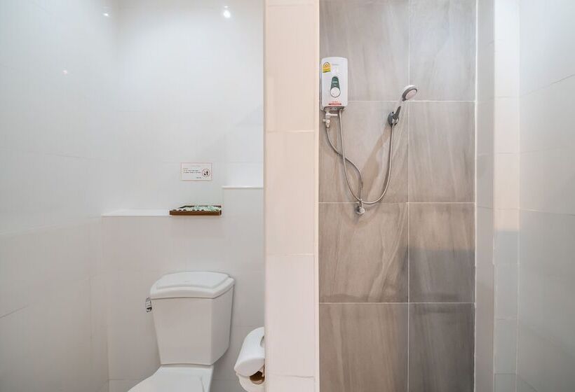 Hotel Crystal Bay Beach Resort