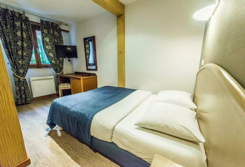 هتل Hôtel Au Lion