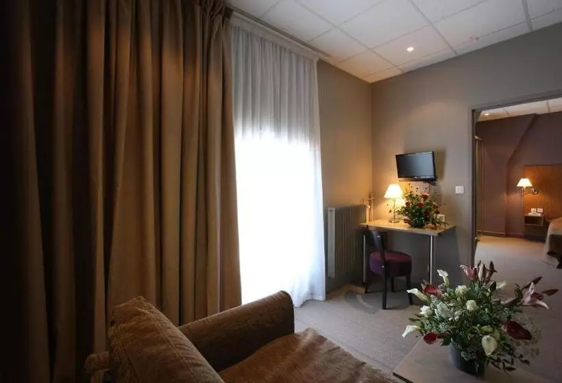 هتل Hôtel Cap Vert En Aveyron