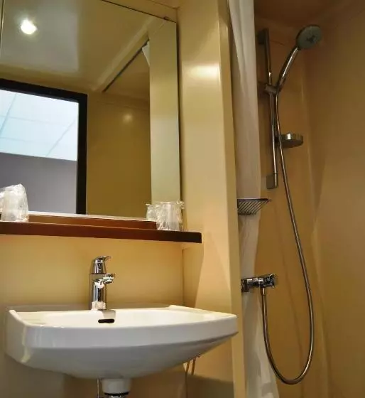 هتل Hôtel Cap Vert En Aveyron