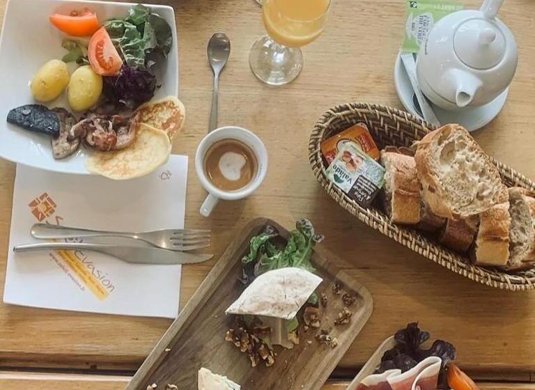 هتل Hôtel Cap Vert En Aveyron