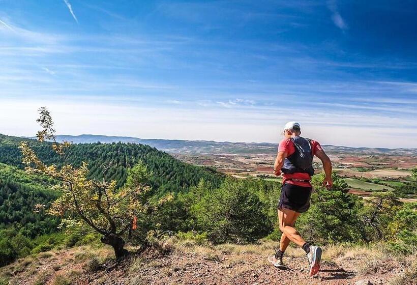 هتل Hôtel Cap Vert En Aveyron