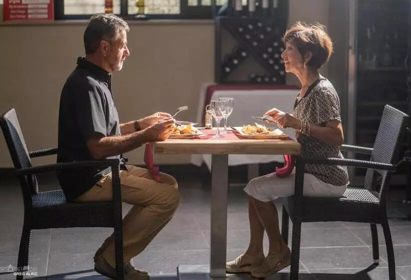 هتل Hôtel Cap Vert En Aveyron