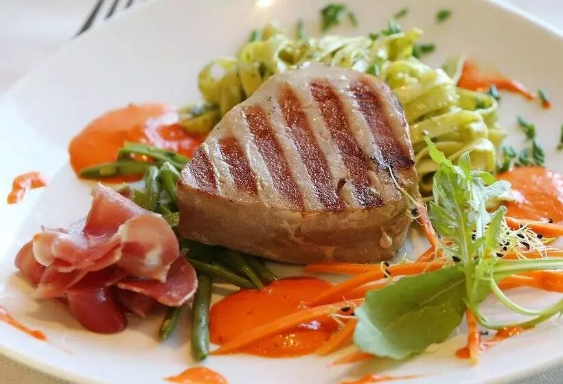 فندق The Originals City, Hôtel Le Causséa, Castres