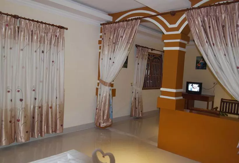 Отель Raksmey Vimeansour