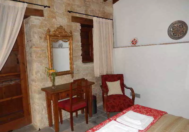 Hotel Rural Niki S House