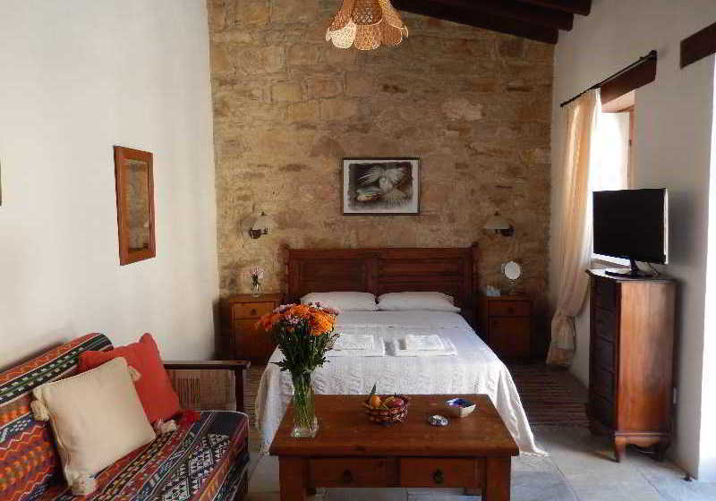 هتل روستایی Niki S House