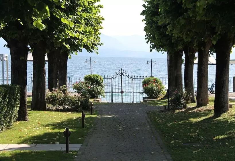 Отель Splendido Bay Luxury Spa Resort