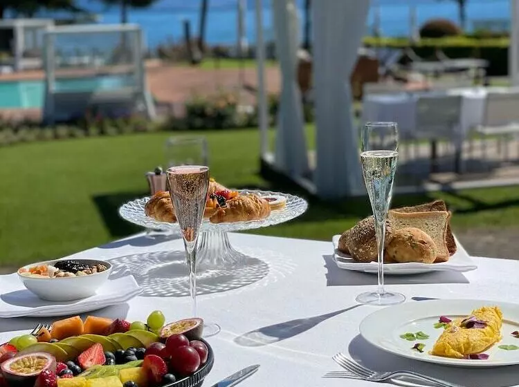 Отель Splendido Bay Luxury Spa Resort