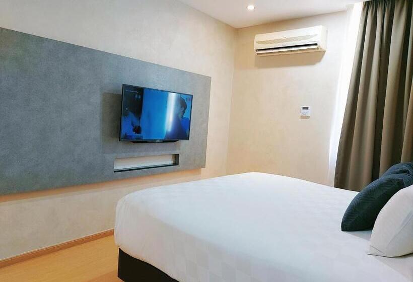 The Leverage Business Hotel Mergong